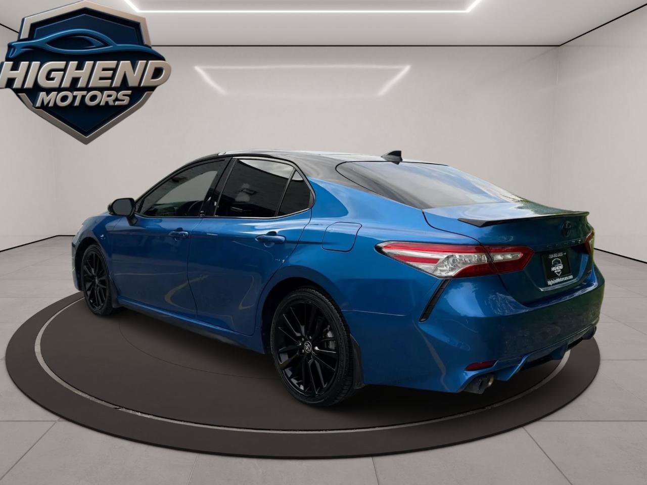Used 2020 Toyota Camry XSE w/ Navigation Package FWD image 4