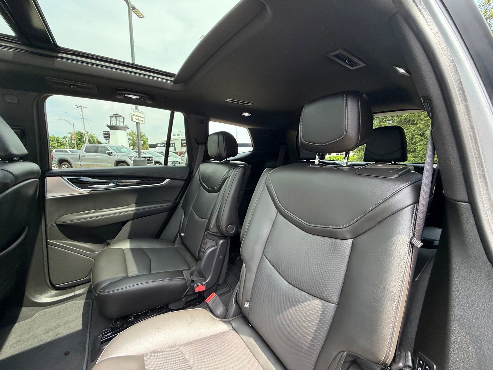Used 2023 Cadillac XT6 Premium Luxury AWD/4WD image 11