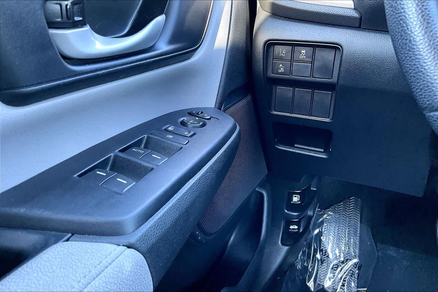 Used 2021 Honda CR-V LX image 32