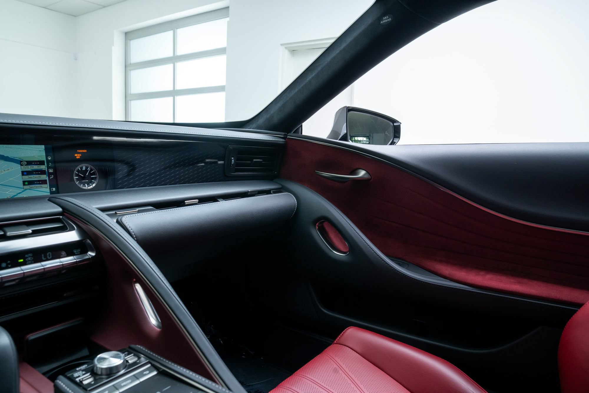 Used 2018 Lexus LC 500 Coupe w/ Touring Package RWD image 11
