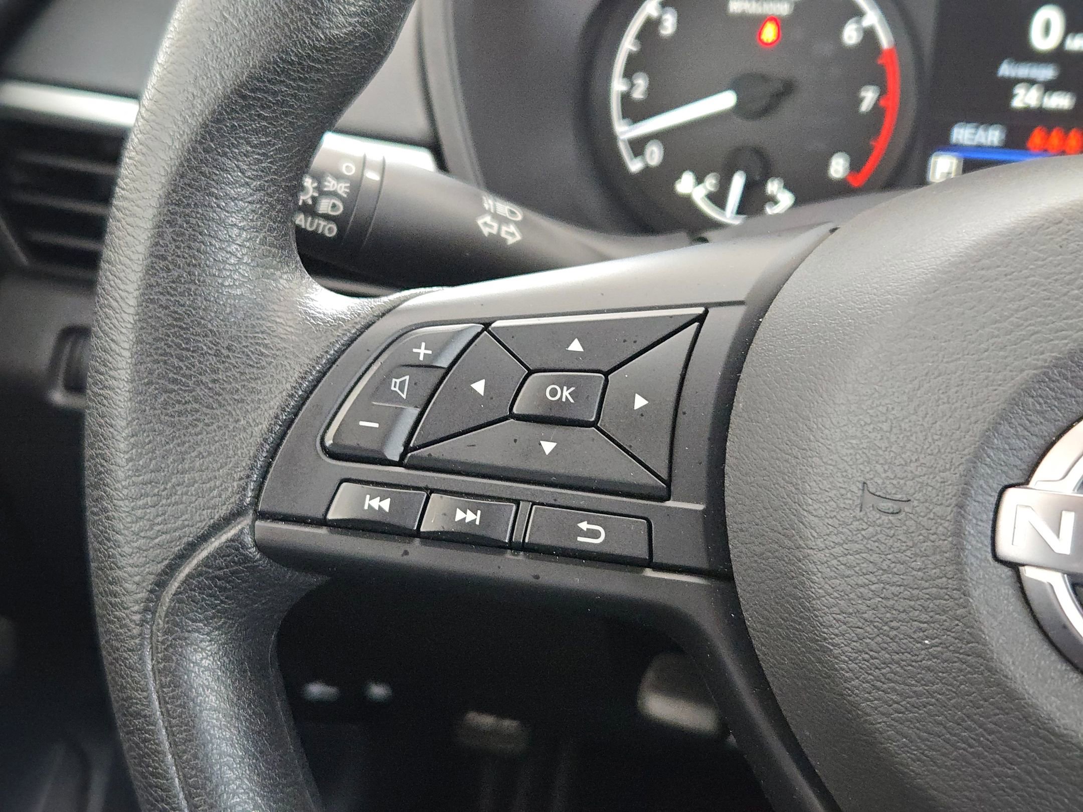 Used 2025 Nissan Altima 2.5 S FWD image 28