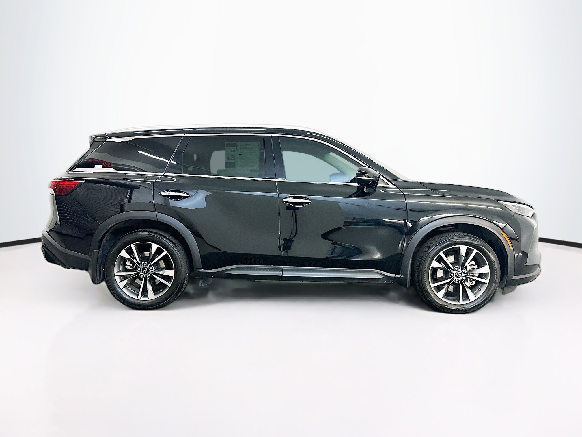 Used 2023 INFINITI QX60 Luxe w/ Performance Audio Package AWD/4WD image 10