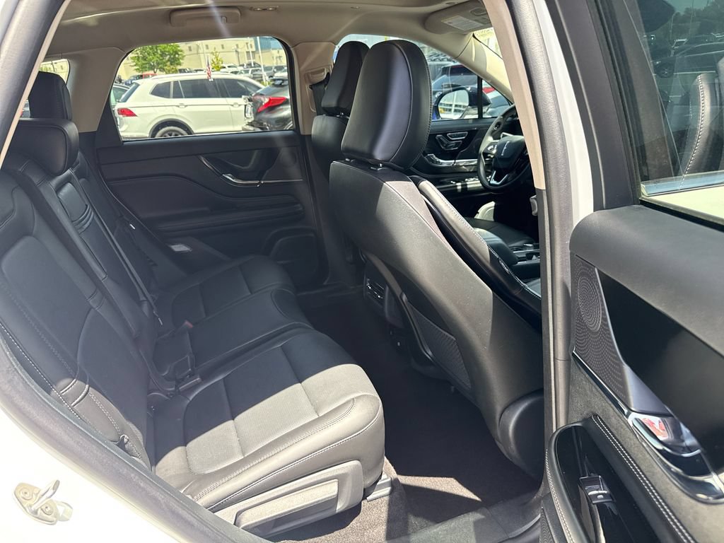 Certified 2025 Lincoln Corsair Grand Touring w/ Equipment Group 301A AWD/4WD image 25