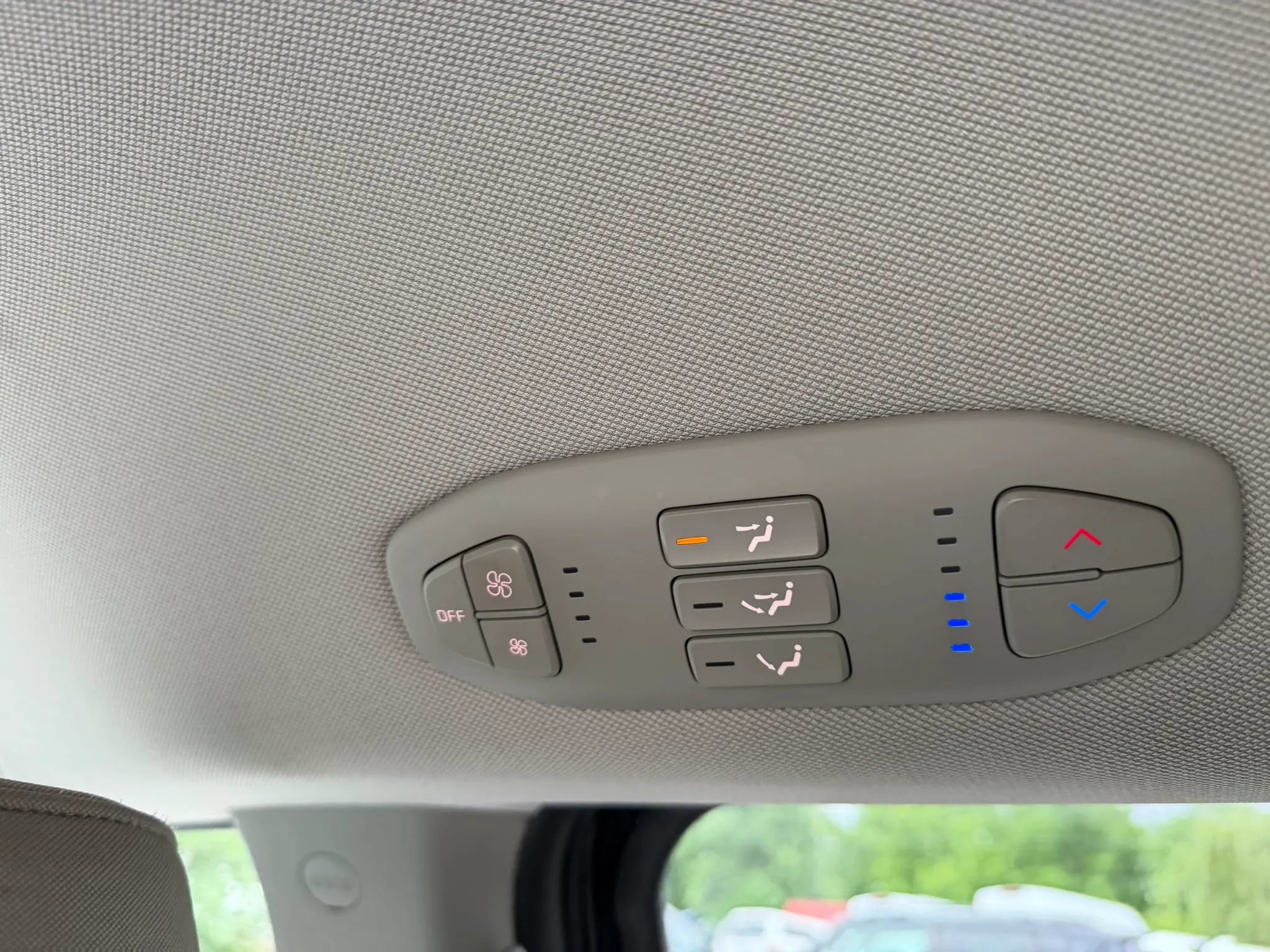 Used 2019 Kia Sedona LX FWD image 33