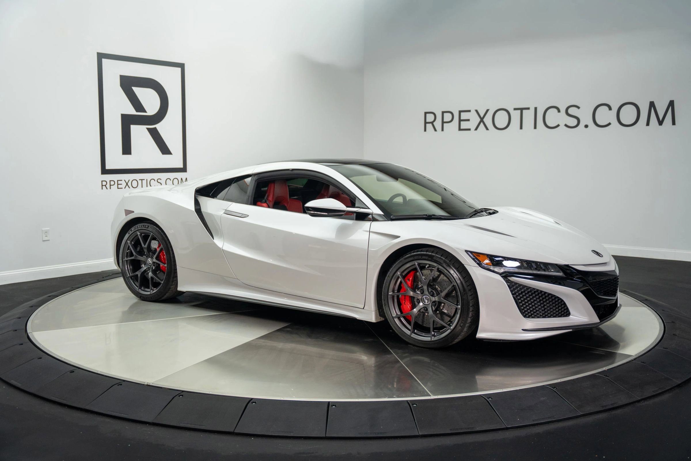 Used 2017 Acura NSX image 11