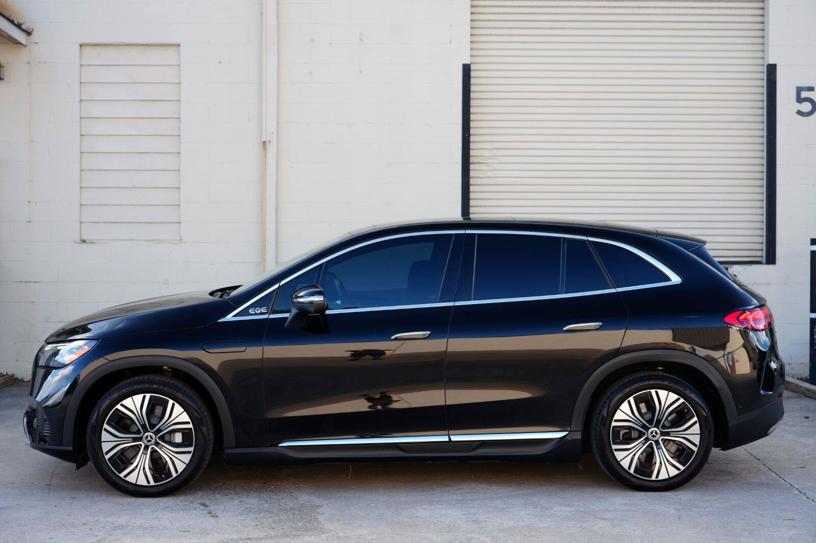 Used 2023 Mercedes-Benz EQE 350+ SUV w/ Exclusive Trim Package image 53