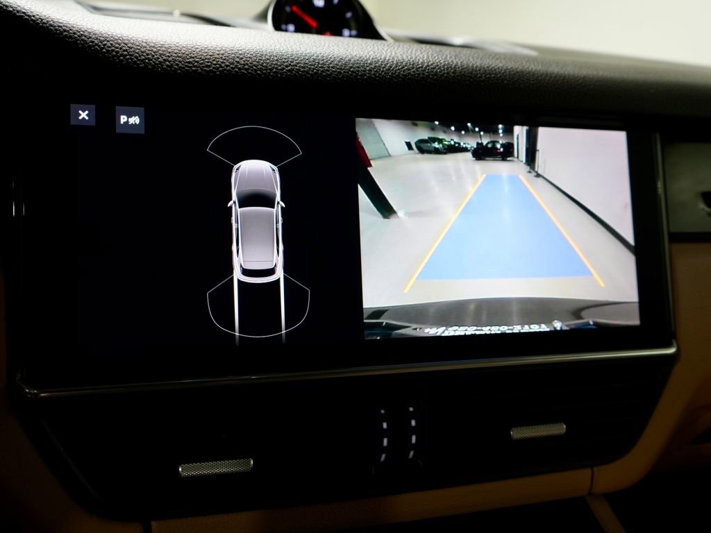 Used 2021 Porsche Cayenne image 5