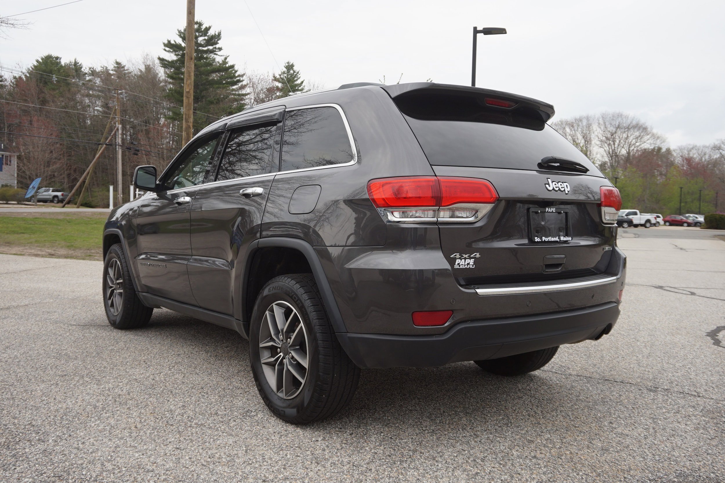 Used 2019 Jeep Grand Cherokee Limited AWD/4WD image 7