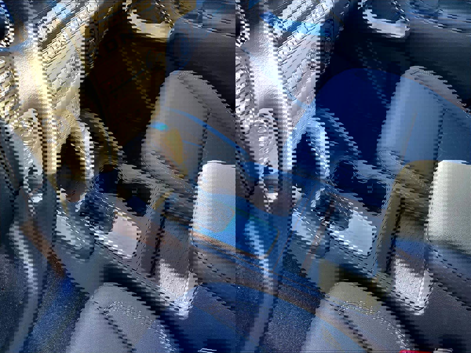 Used 2025 Nissan Frontier SV image 20