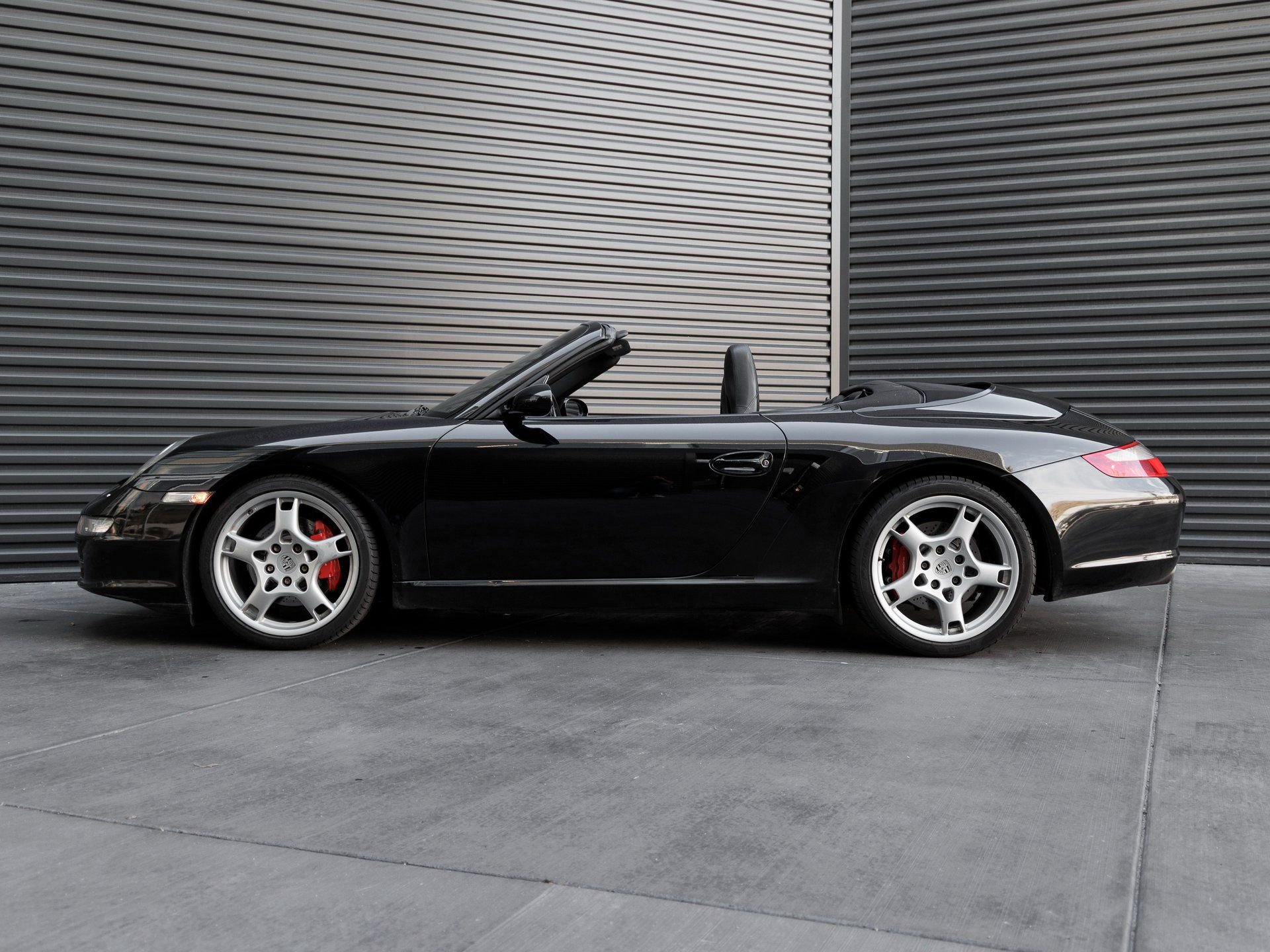 Used 2006 Porsche 911 Carrera 4S AWD/4WD image 2