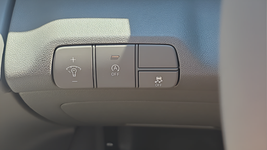 New 2026 Hyundai Elantra SE FWD image 25