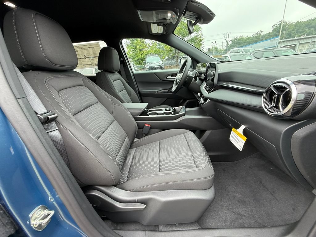New 2027 Chevrolet Equinox LT AWD/4WD image 24