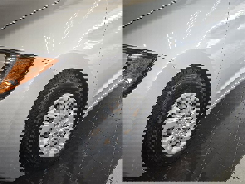 Used 2017 Hyundai Elantra SE image 26