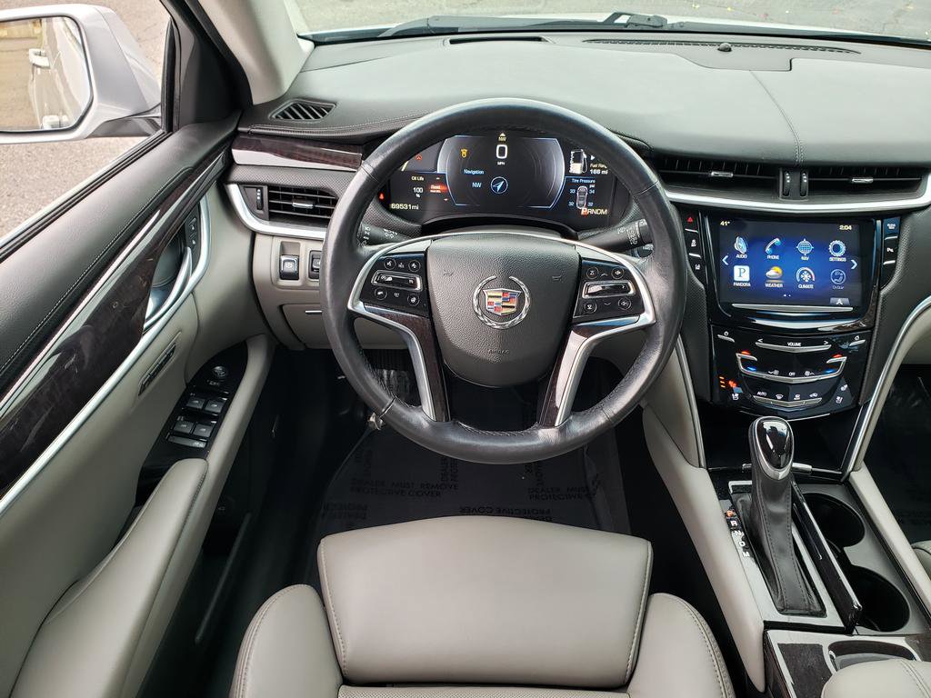 Used 2013 Cadillac XTS Premium image 18