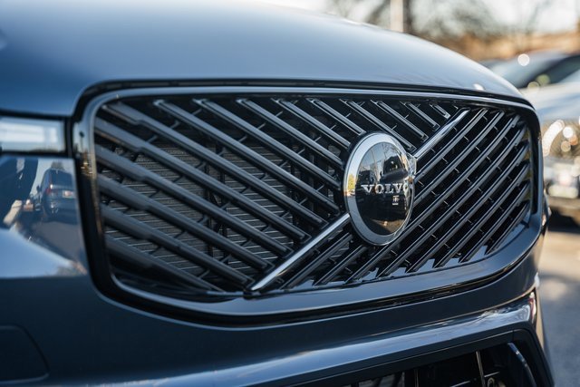 New 2026 Volvo XC60 B5 Core w/ Climate Package image 12