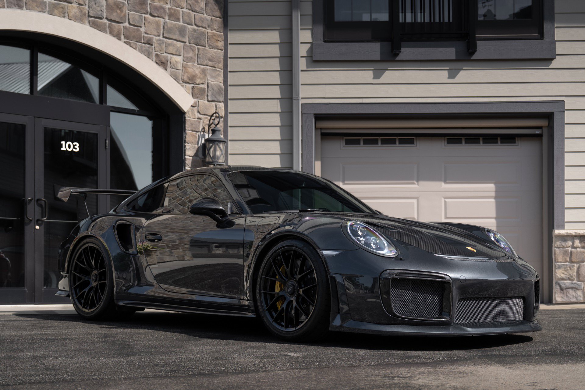 Used 2018 Porsche 911 GT2 RS RWD image 19