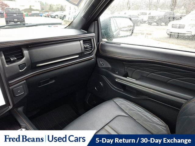 Used 2022 Ford Expedition Platinum image 18