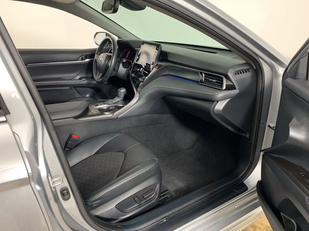Used 2024 Toyota Camry XSE image 38