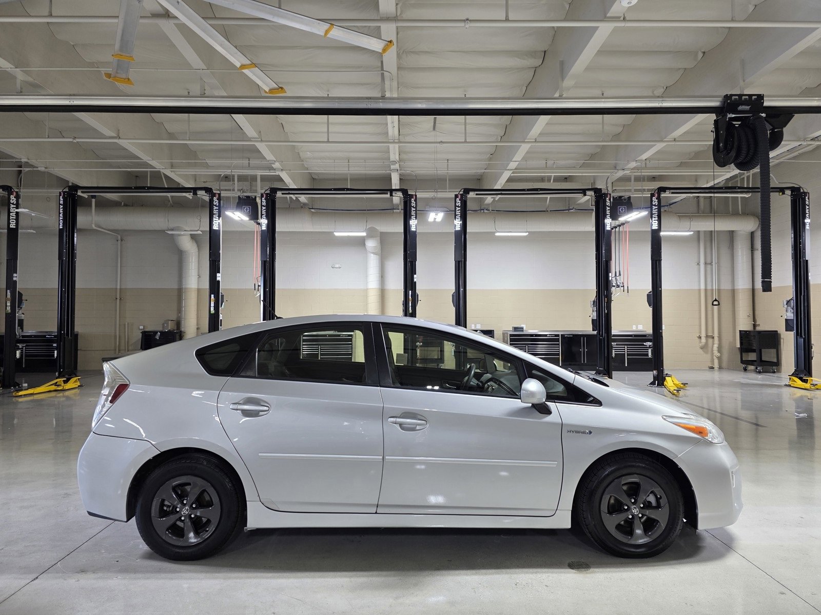 Used 2015 Toyota Prius Two image 8