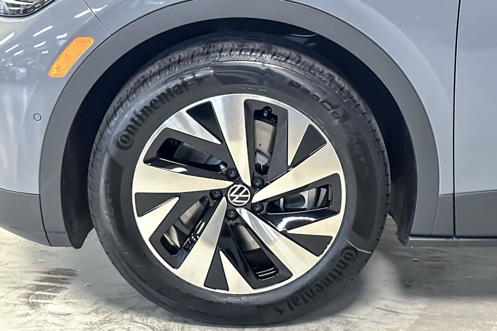 New 2025 Volkswagen ID.4 Pro image 25