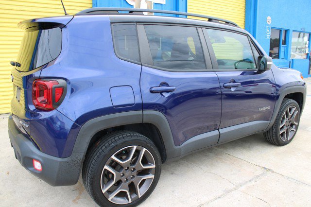 Used 2019 Jeep Renegade Limited w/ UConnect 8.4 Nav Group image 3