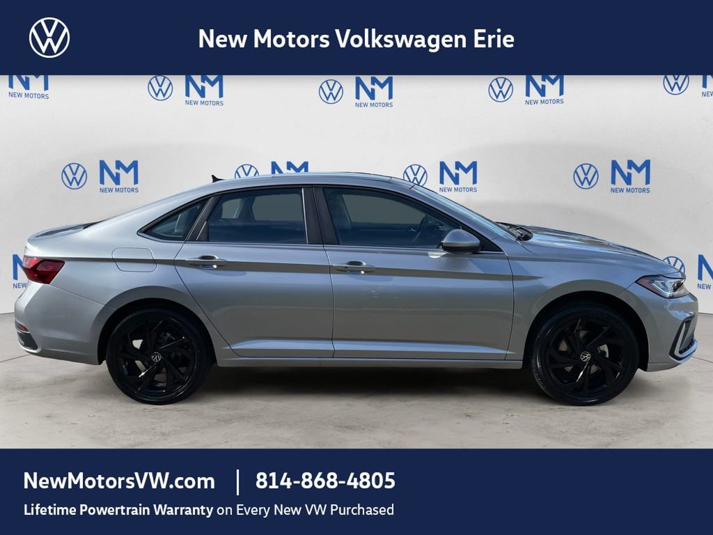 New 2026 Volkswagen Jetta SE image 6