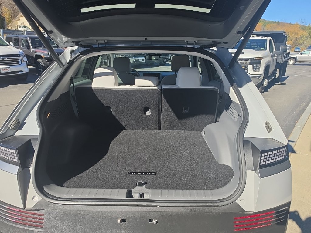 Used 2023 Hyundai Ioniq 5 SEL w/ Cargo Package AWD/4WD image 15