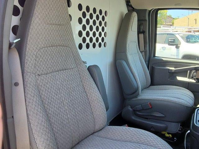 New 2026 Chevrolet Express 2500 Extended w/ Communications Package RWD image 24
