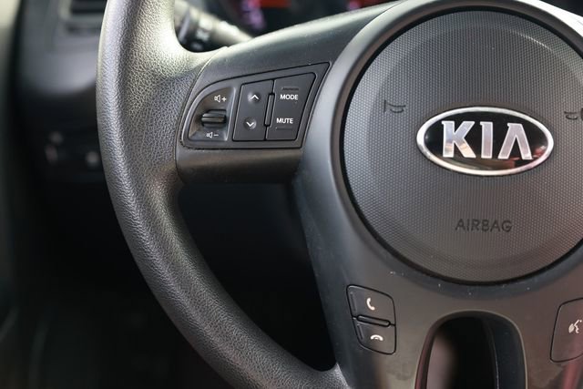 Used 2013 Kia Soul image 29