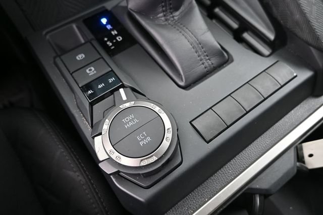 Certified 2024 Toyota Tacoma SR5 AWD/4WD image 19