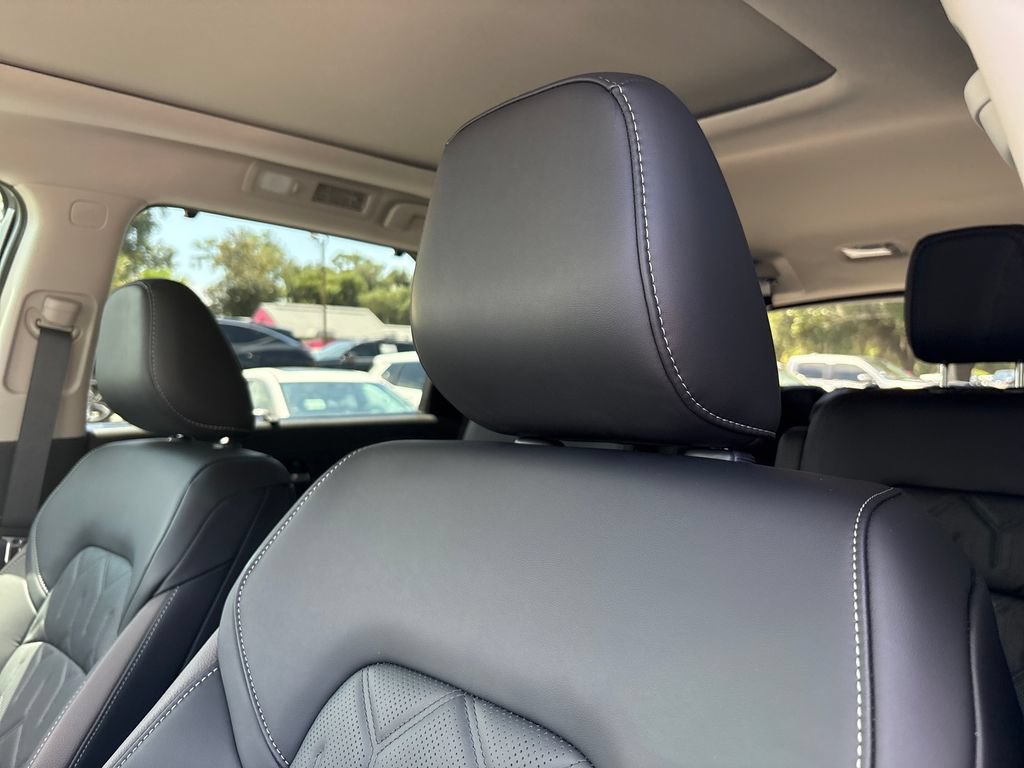 New 2026 Nissan Pathfinder Platinum FWD image 7