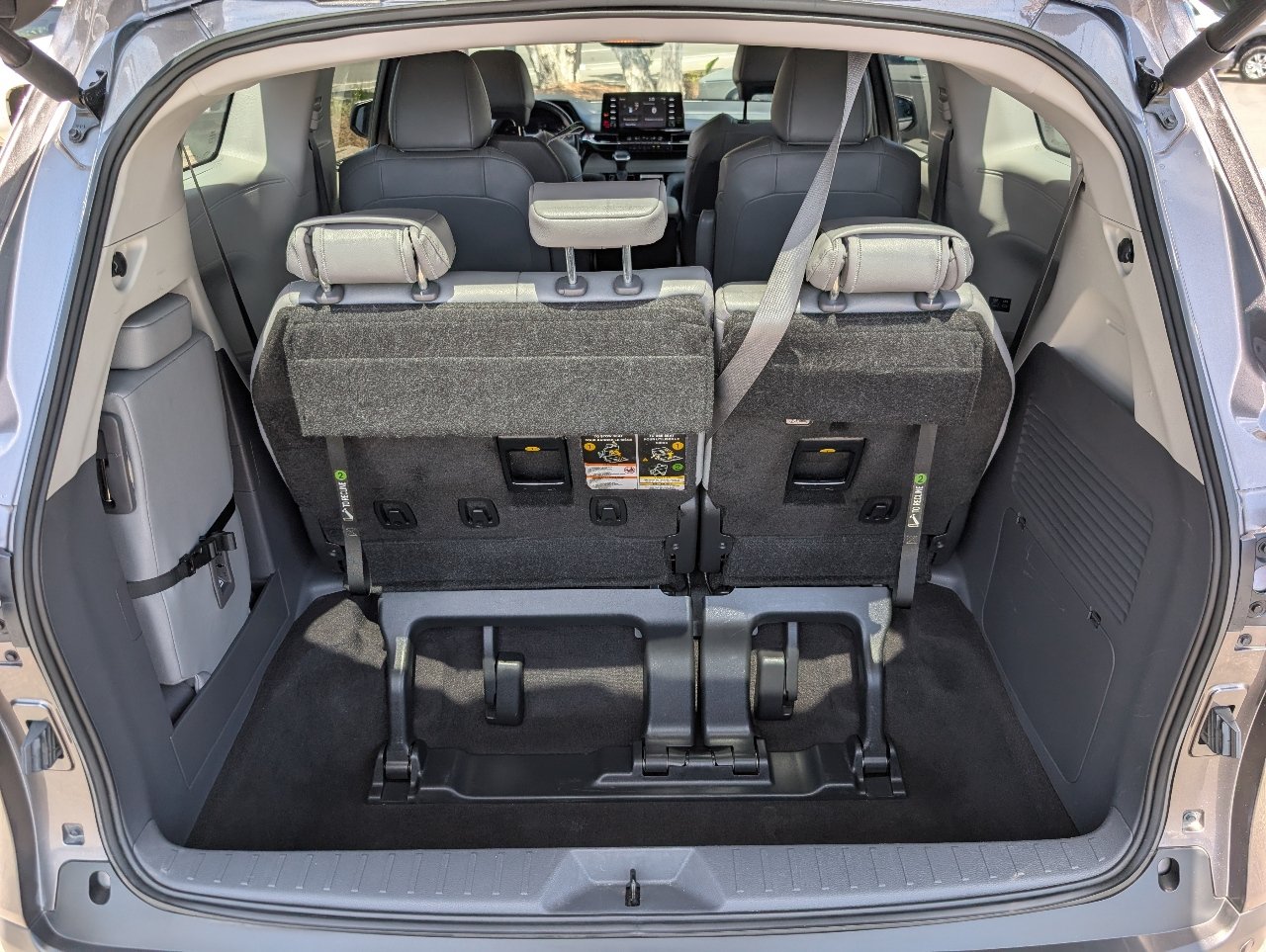 Used 2023 Toyota Sienna XLE FWD image 10