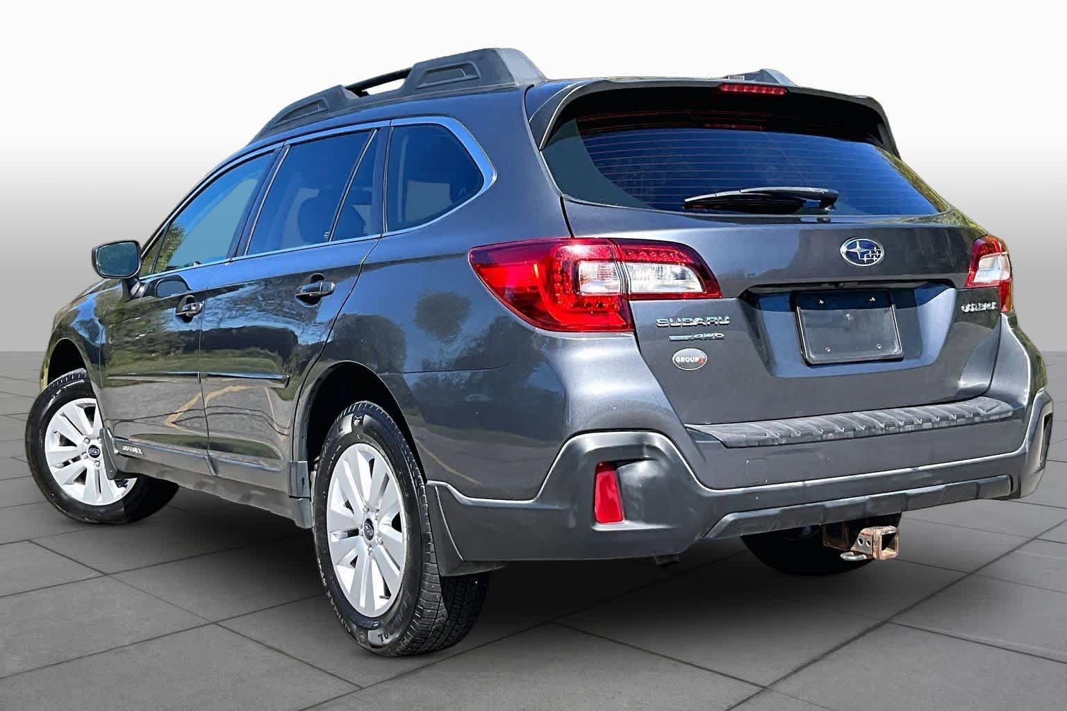 Used 2019 Subaru Outback 2.5i AWD/4WD image 12