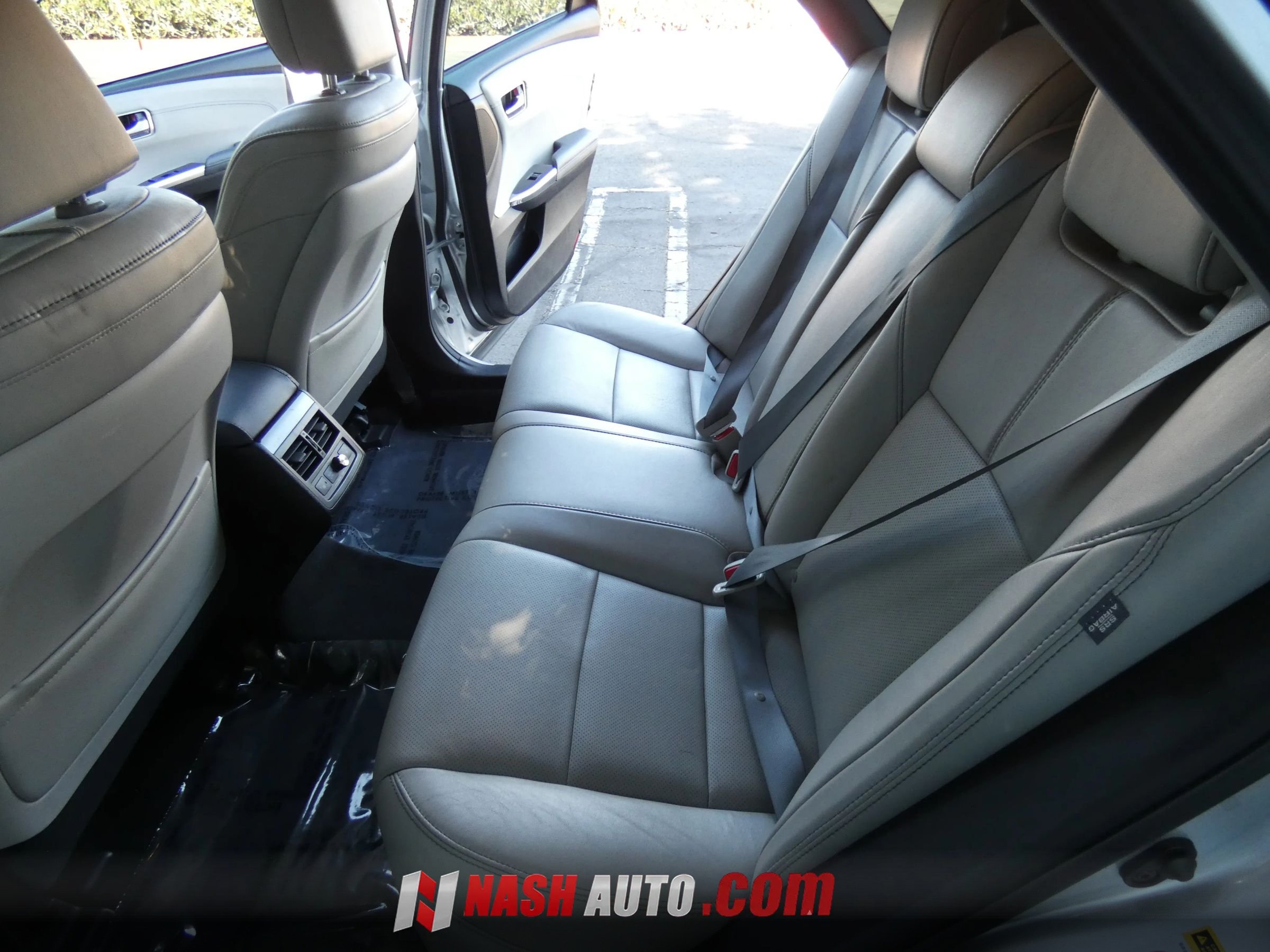 Used 2014 Toyota Avalon Limited FWD image 42