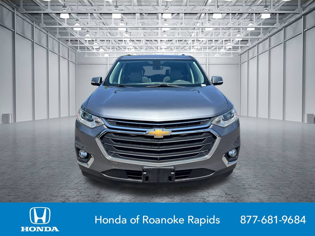 Used 2019 Chevrolet Traverse LT w/ LT Premium Package AWD/4WD image 2