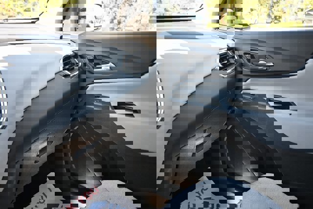 Used 2022 Chevrolet Equinox LS w/ LS Convenience Package image 28