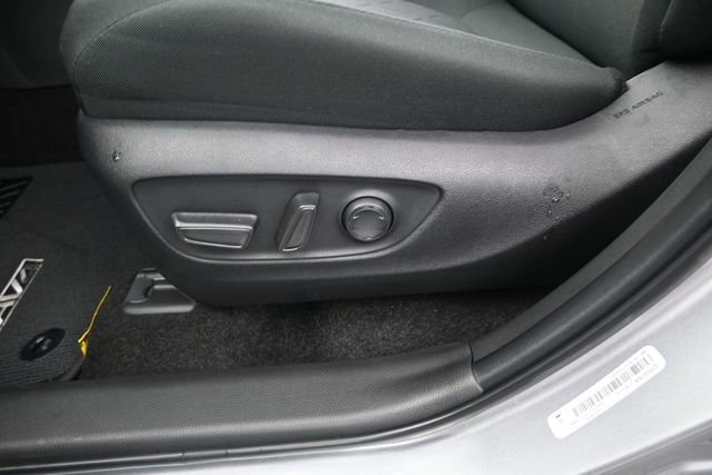 Used 2025 Toyota RAV4 XLE FWD image 10
