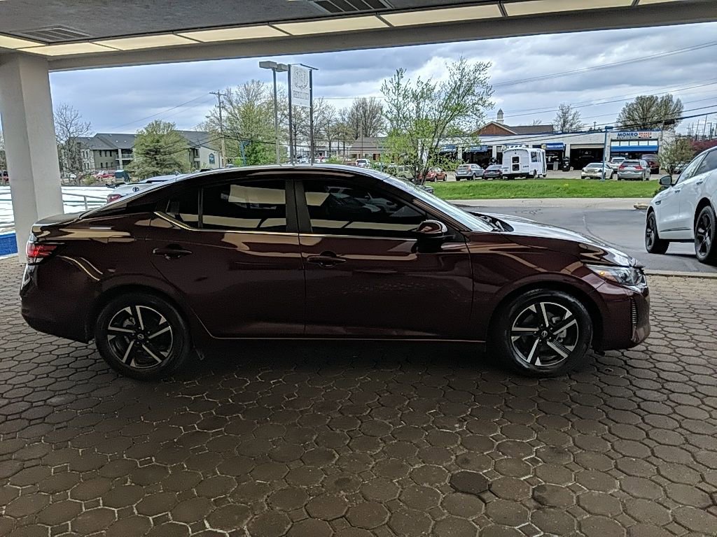 Used 2024 Nissan Sentra SV image 5