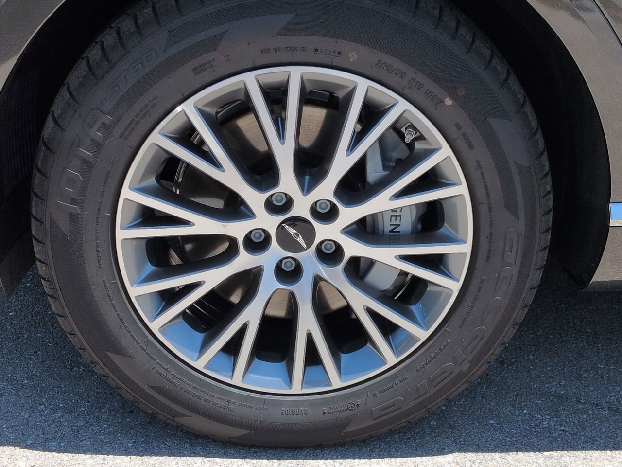 Used 2025 Genesis GV80 2.5T Standard AWD/4WD image 11