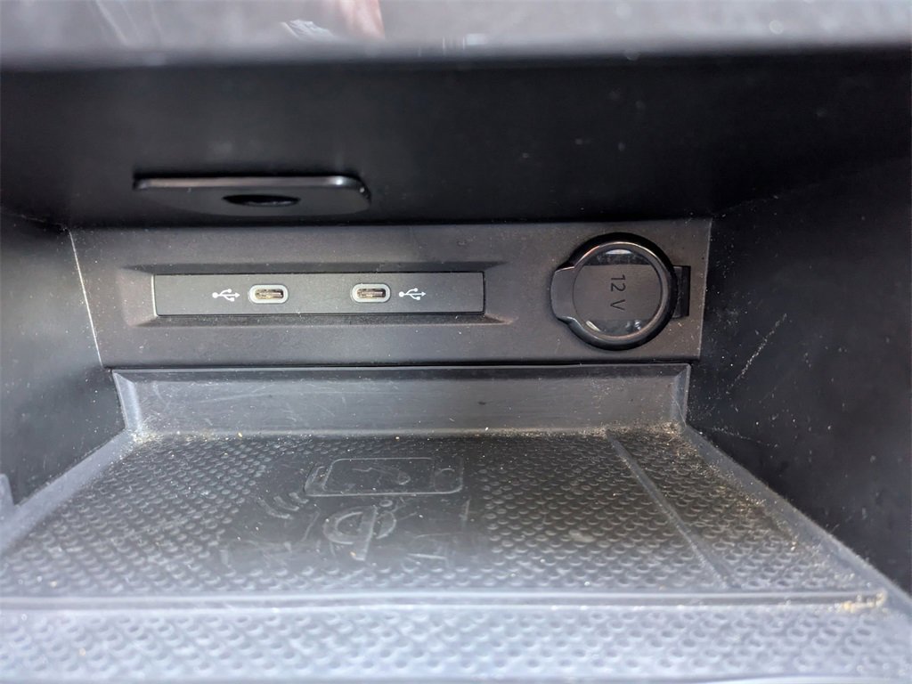 Used 2024 Volkswagen Tiguan SE image 27