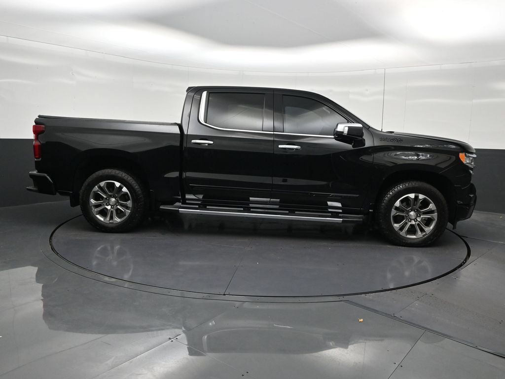 Used 2024 Chevrolet Silverado 1500 High Country w/ Technology Package AWD/4WD image 7