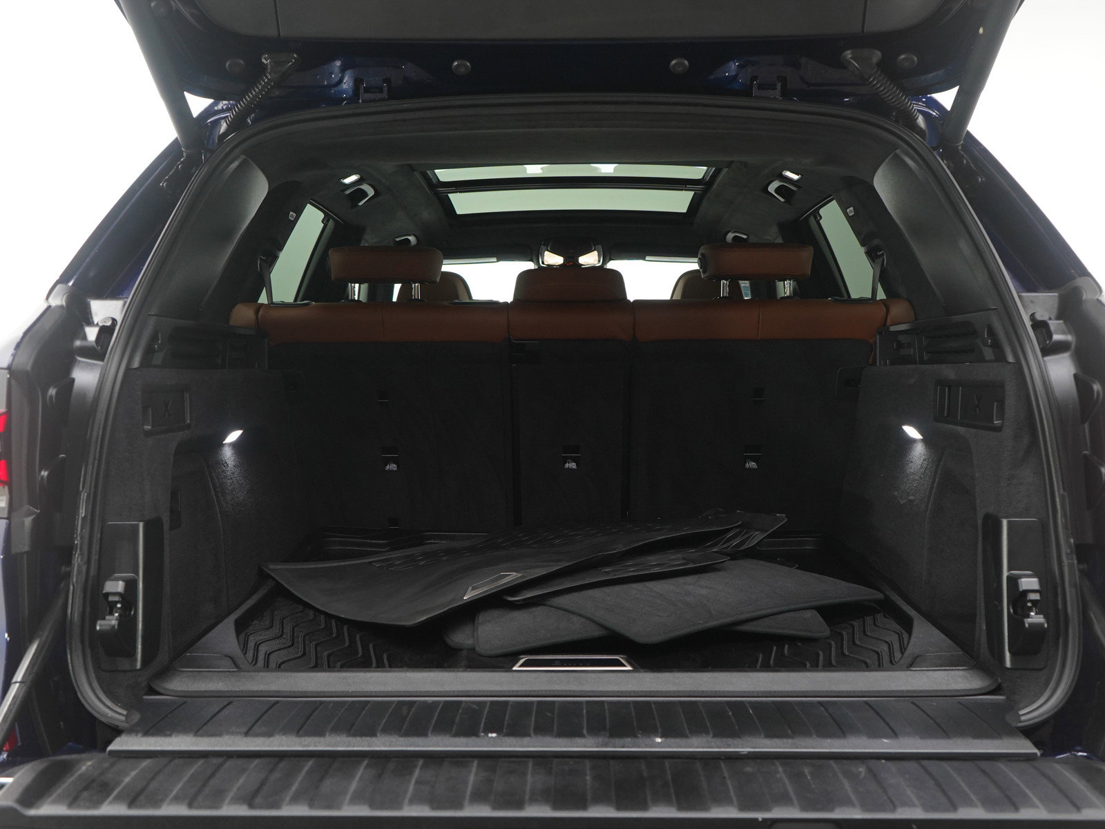 Used 2024 BMW X5 M60i AWD/4WD image 19