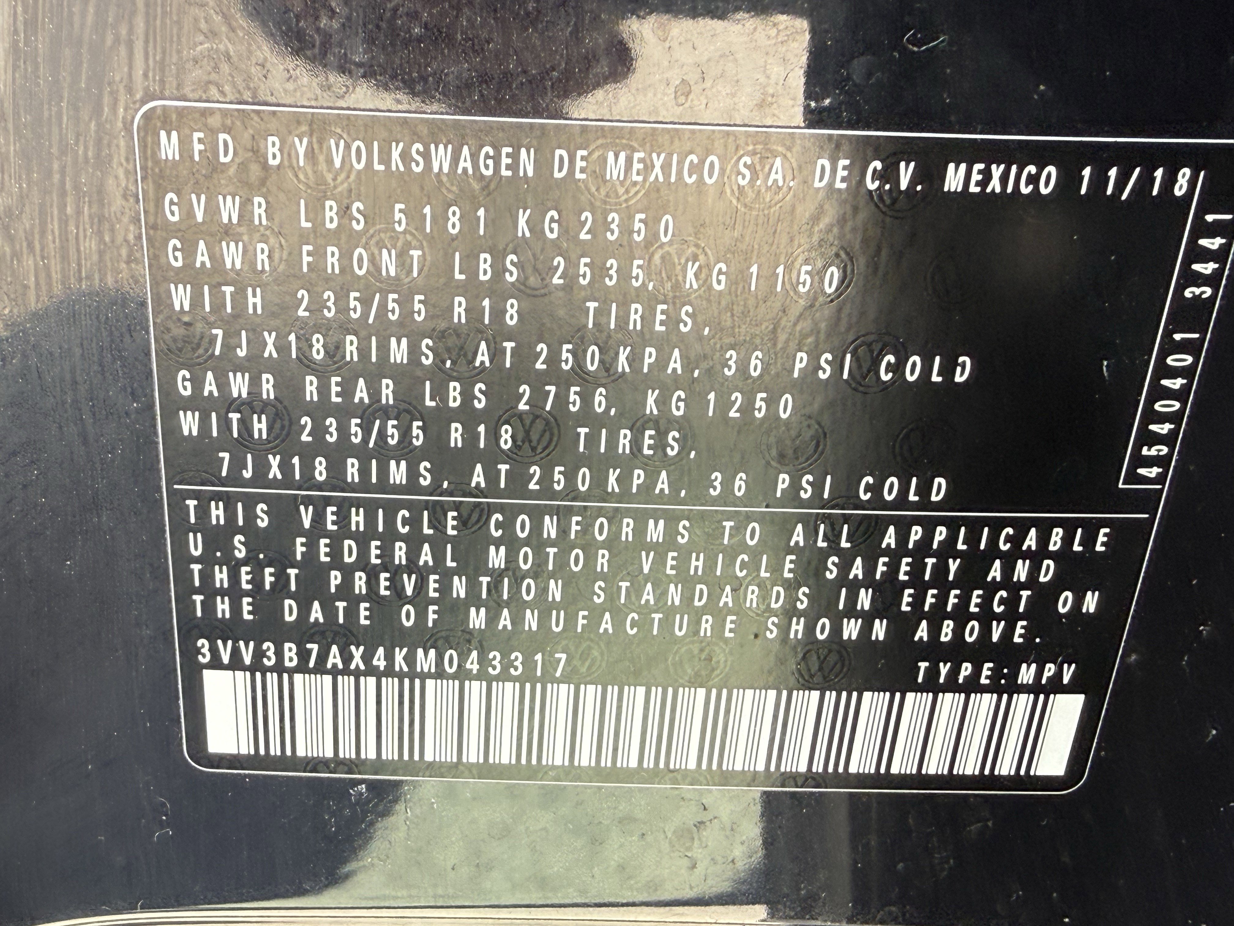 Used 2019 Volkswagen Tiguan SEL FWD image 32