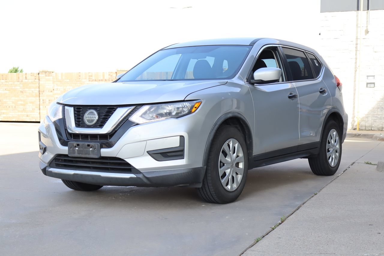 Used 2018 Nissan Rogue S FWD image 2