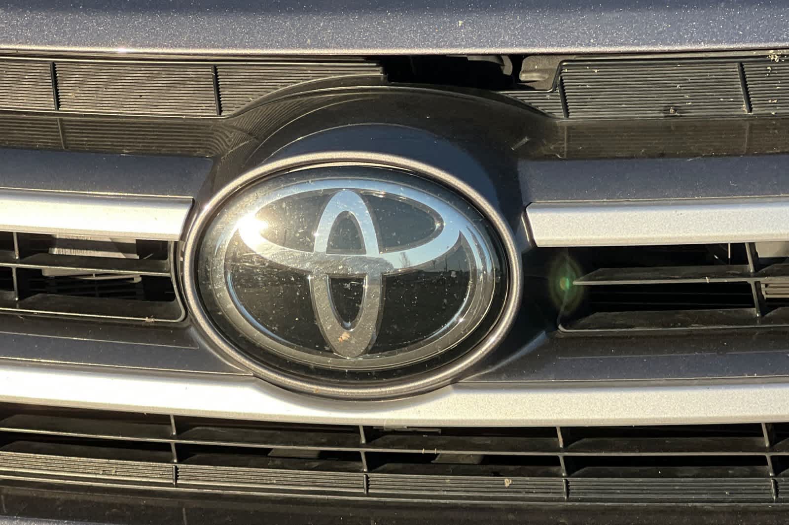 Used 2019 Toyota Highlander XLE AWD/4WD image 16