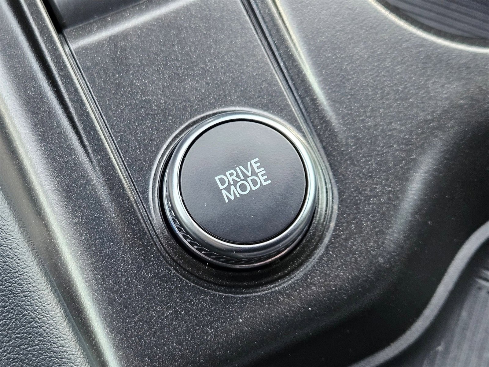 Used 2025 Ford Explorer ST image 15