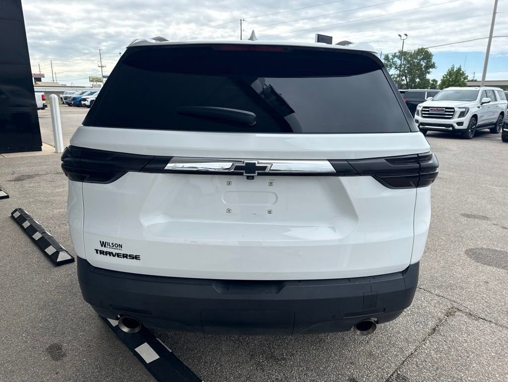 Used 2023 Chevrolet Traverse LT FWD image 4