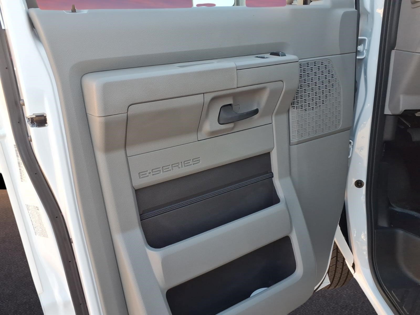 New 2027 Ford E-350 and Econoline 350 Super Duty w/ Power Equipment Group RWD image 19