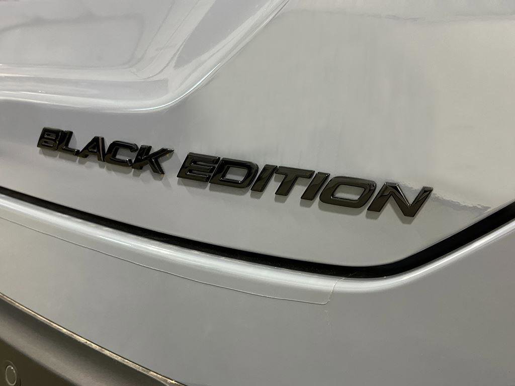 New 2025 Honda Pilot Black Edition image 5