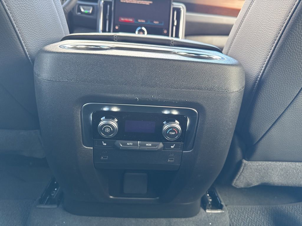 New 2026 GMC Yukon XL Denali image 28